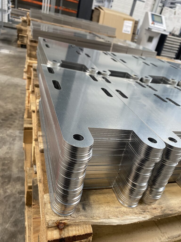 Plats en inox finition